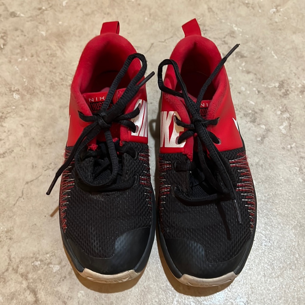 Nike Shoes | Used Red Nike Hustle Tennis Shoes Size 1y Kid | Color: Black/Red | Size: 1b