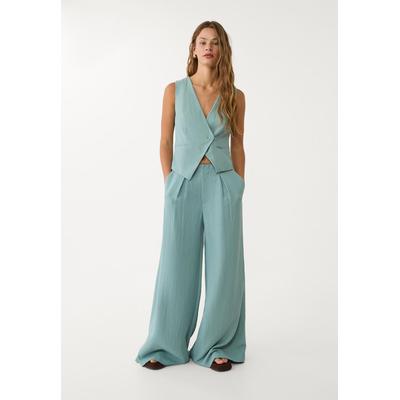 Stradivarius Flowing textured trousers with darts Navy blue 14