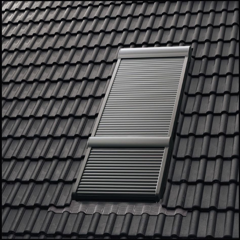 VELUX Elektro-Rollladen SMG 0000 für Lichtband Komplett-Set, 134x160/92 cm (UK10) Image