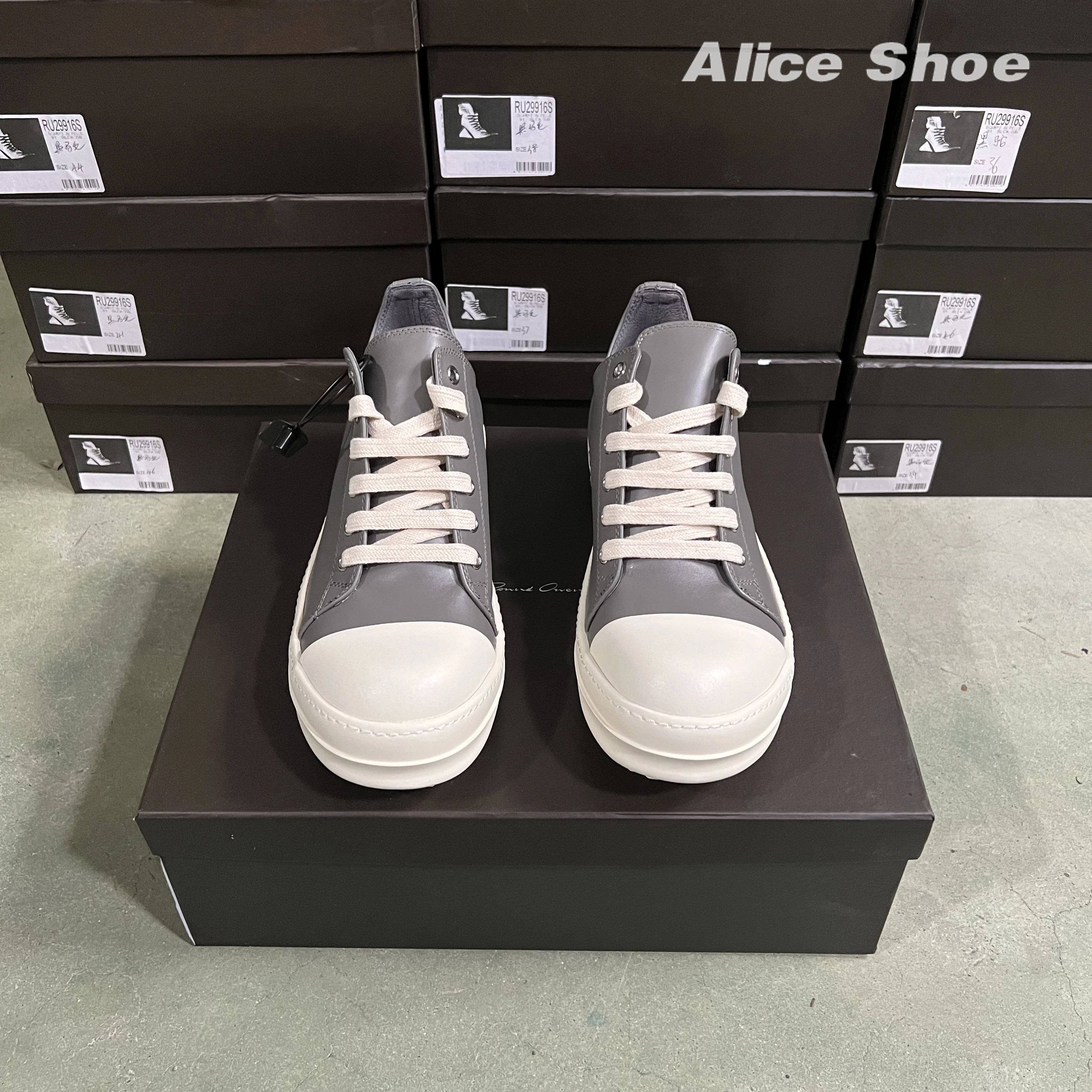 Designer Damen Sneaker Low Top Herren Schuh Natur Casual Top Qualität Grau Luxus Punk Schuh Leder Kleid Dicke Sohle Flache Trainer