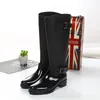 Frauen zipper Hohe Stiefel Punk Stil Gürtel schnalle Schuhe Reine Farbe Regen Stiefel Outdoor Gummi Wasser schuhe Für Weibliche Zapatos mujer