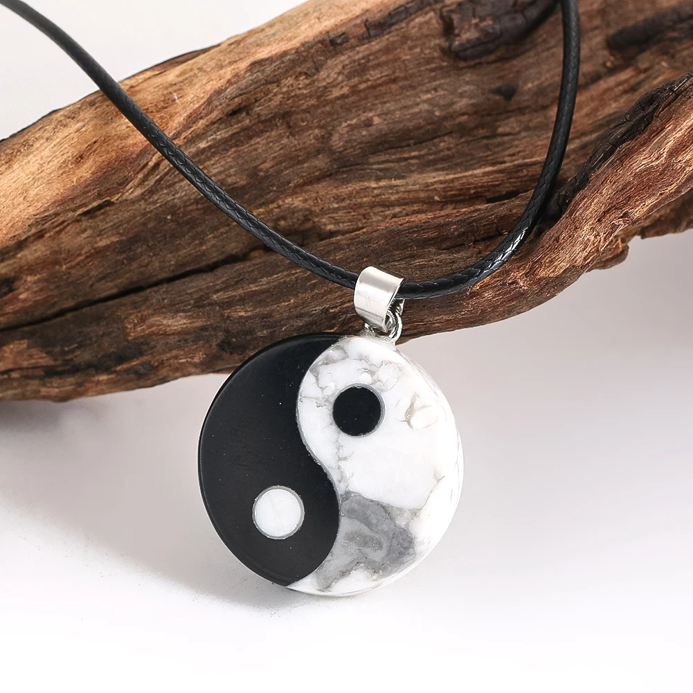 Collana con ciondolo Tai Chi in pino bianco naturale Cinese Feng Shui Yin Yang Amuleto Fascino Corda Catena Regali di gioielli di buon auspicio