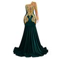 Elegantes Ein-Schulter-Velours-Mermaid-Trumpet-Abendkleid mit Perlen-Applikationen formelles Ballkleid mit Schleppe langärmliges Kleid 2025