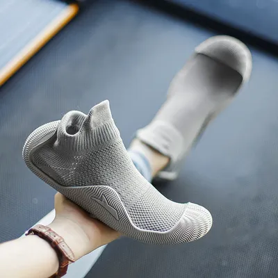 Lightweight and breathable sports shoes, yoga indoor sports shoes, soft sole casual walking shoes,