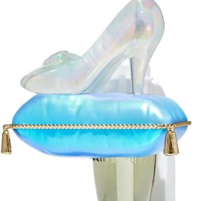 Disney Accents | Gorgeous Disney Cinderella Glass Slipper On A Pillow Plug In Iridescent Blue | Color: Blue | Size: Os