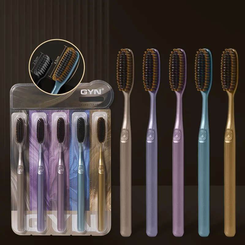 Haushaltszahnbürste für Erwachsene mit weichen Borsten und verlängertem Bürstenkopf für eine effiziente Reinigung Image