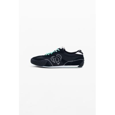 Embroidered logo sneakers