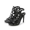High-Heel-Sandalette "Sandalette mit Cut-Outs", Damen, Gr. 40, schwarz, Obermaterial: 100% Polyurethan. Futter: 100% Polyurethan. Decksohle: 100% Lederimitat. Laufsohle: 100% Synthetik, LASCANA BELLE AFFAIRE, unifarben, sexy, Schuhe, verführerischer...