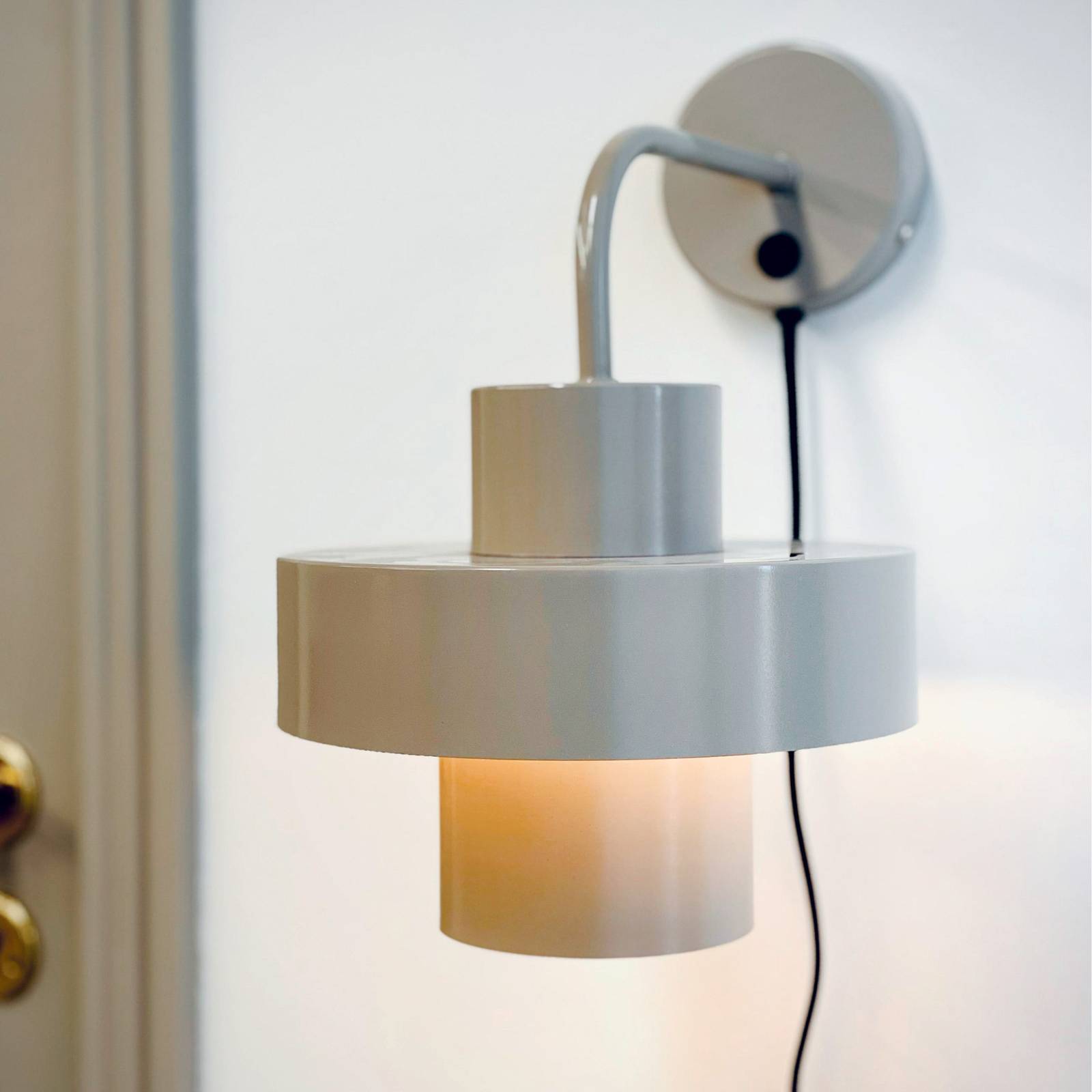 Dyberg Larsen Wandlampe Stoke, alu / grau / zink, für Wohn- / Esszimmer, Metall, Design, Wandleuchte, Wandlampe Innen