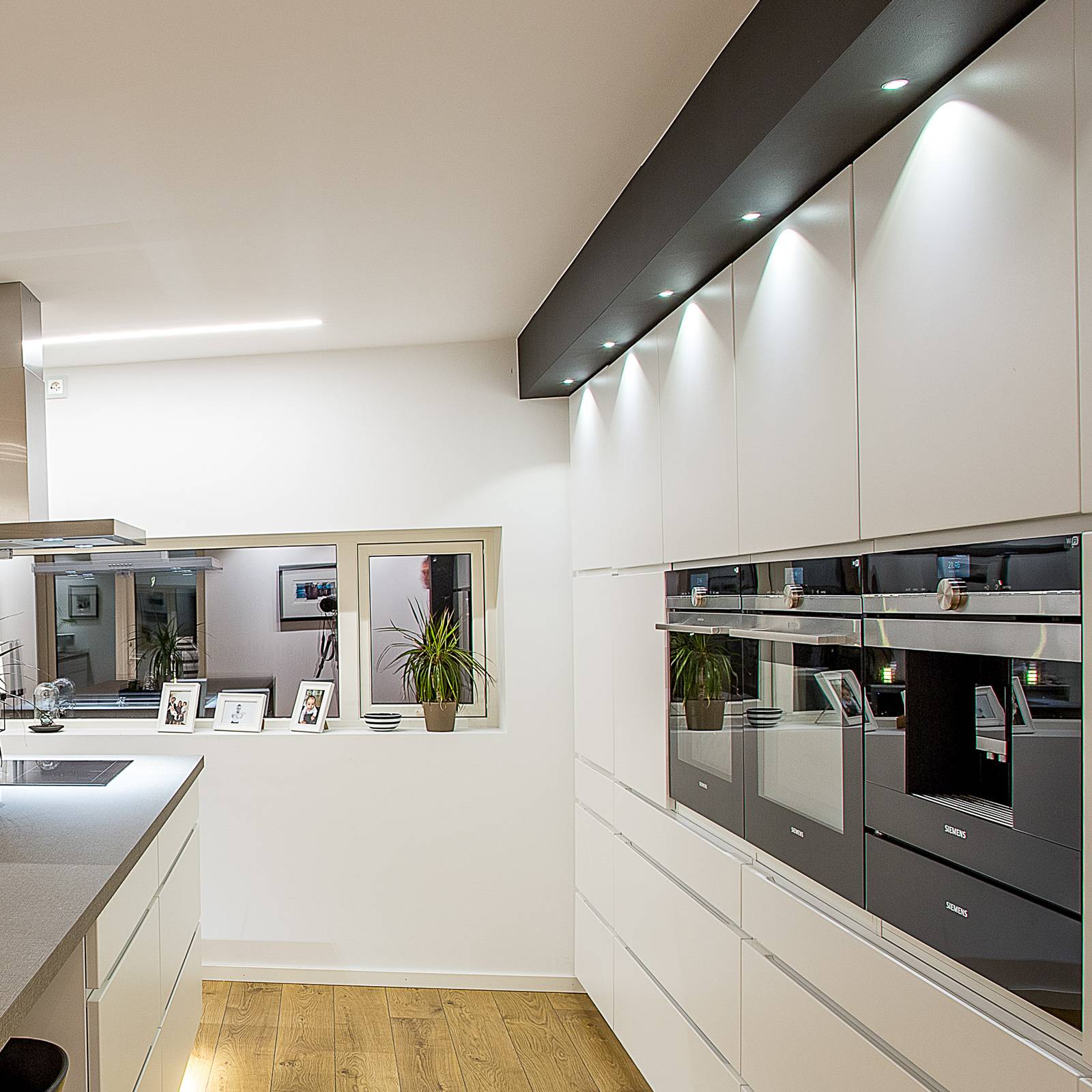 The Light Group SLC MiniOne Tilt LED-Einbauleuchte schwarz 3.000 K Tilt, dimmbar, schwarz, für Wohn- / Esszimmer, Aluminium, Modern, Downlights