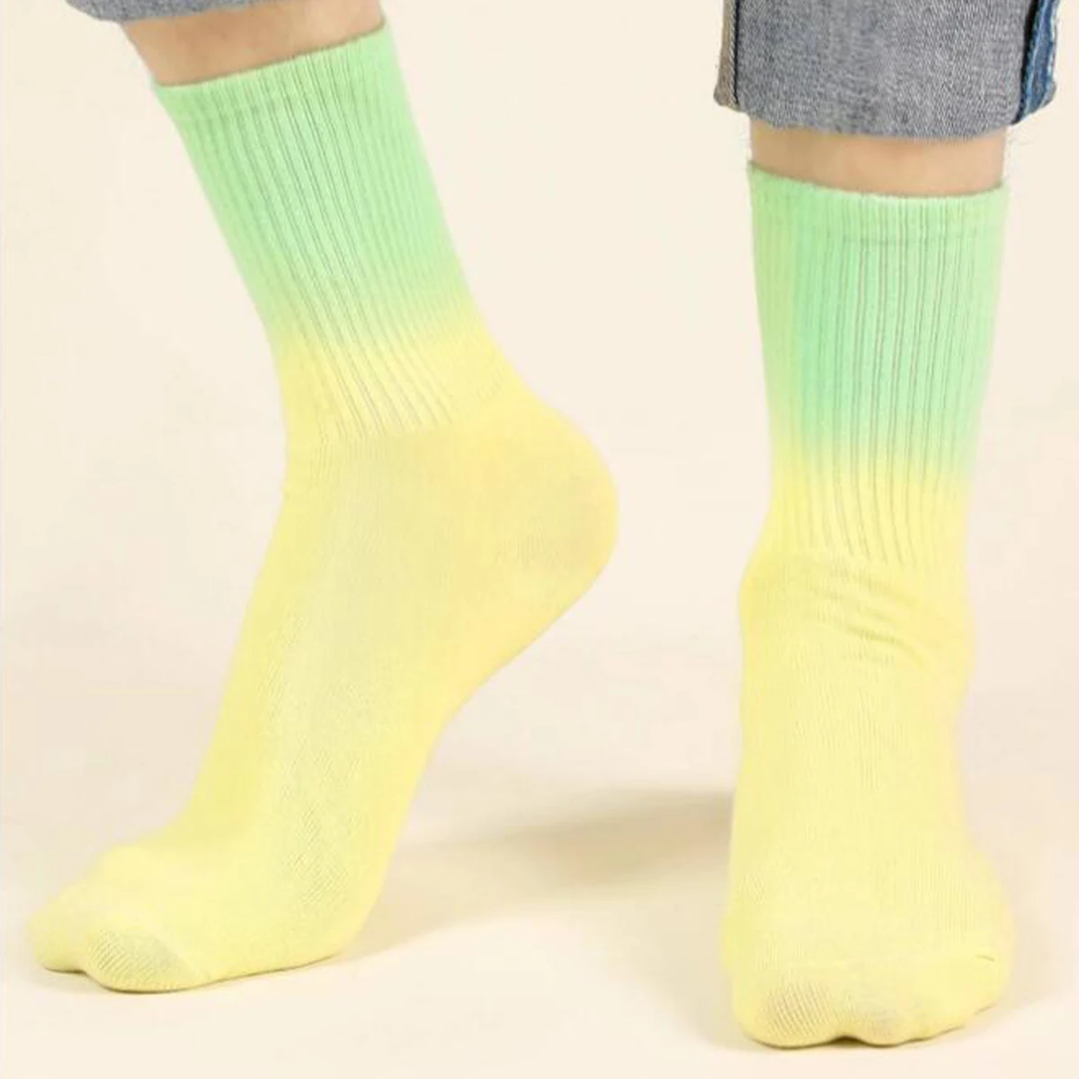 1 Paar Batik-Socken, europäische und amerikanische Street-Fashion, High-Top-Damen, einfarbig, Baumwollsocken, Basketball-Skateboard-Socken