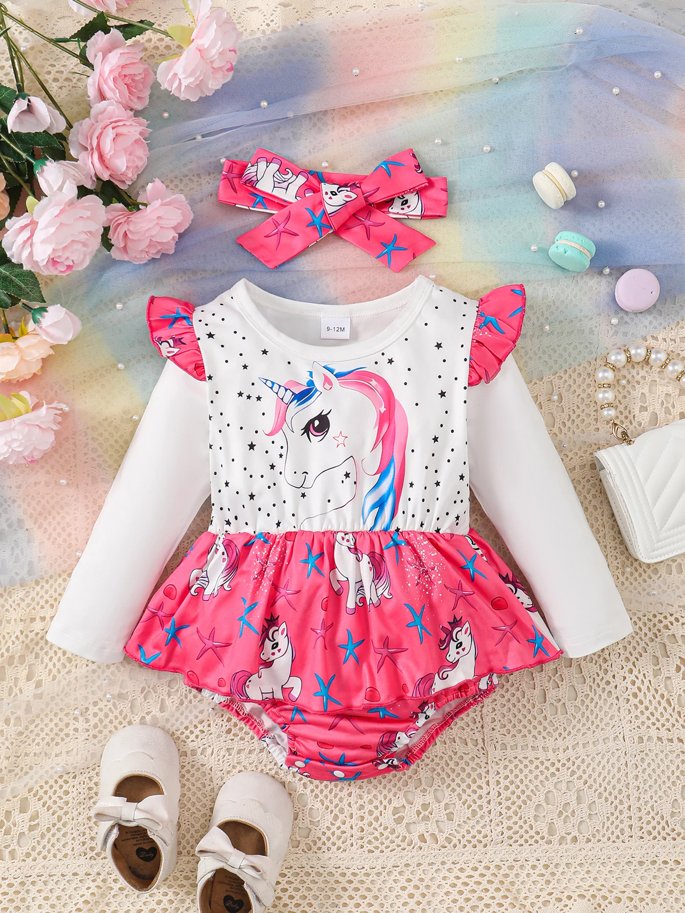 Baby-Mädchen-Baby-Mode, süßer Einhorn-Druck, langärmeliger Triangel-Overall, lässiger Urlaub im Frühling und Herbst Image