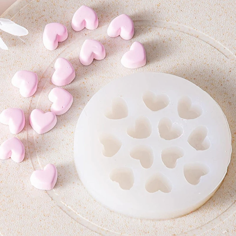 Herzförmige Silikonform zum Backen von Keksen; Schokoladenfondant-Kuchendekorationsform; Eiswürfelform. Image
