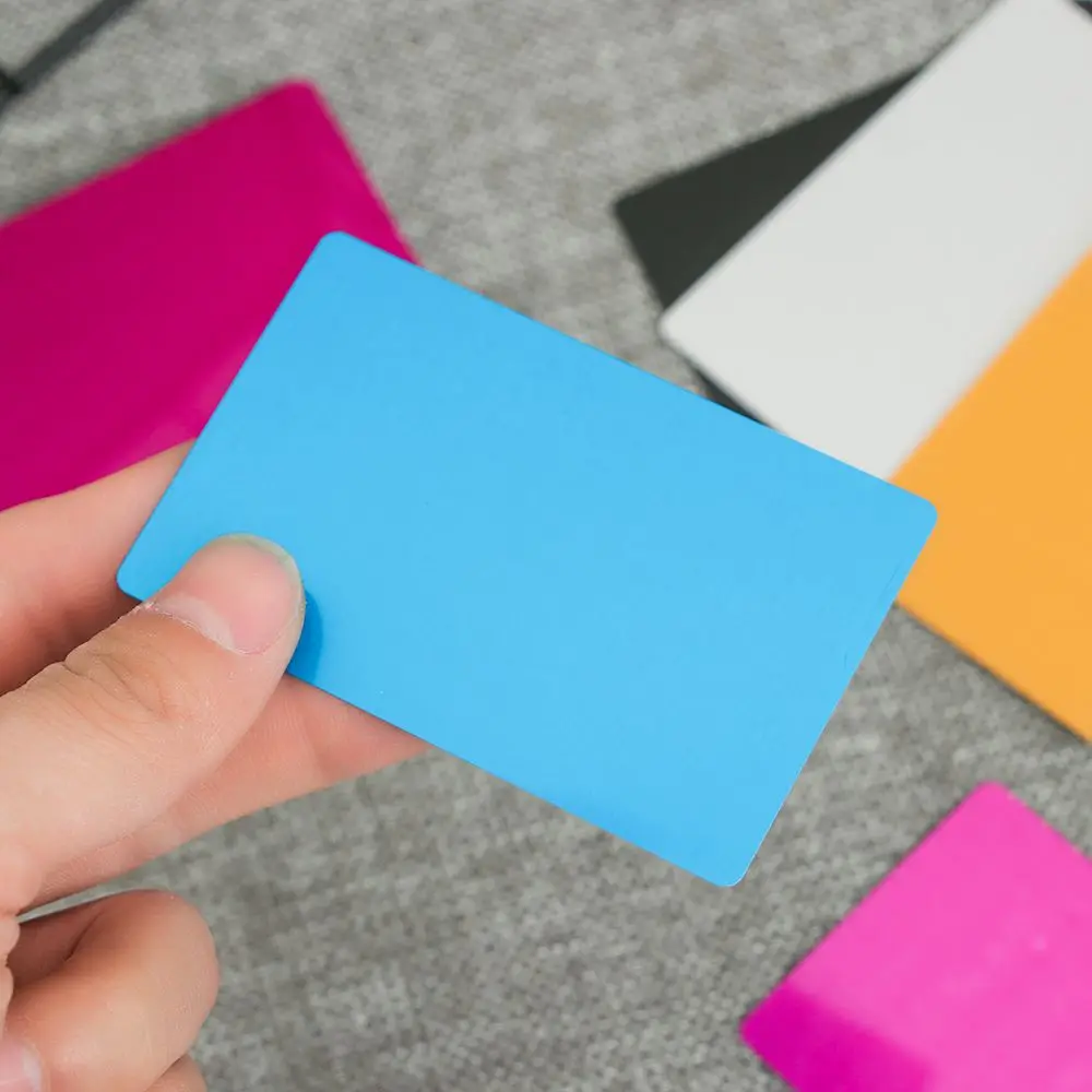 50 teile/satz tragbare Metall Visitenkarte Aluminium leere Laser gravur karten spezielles Logo drucken anpassbare Büromaterial Image