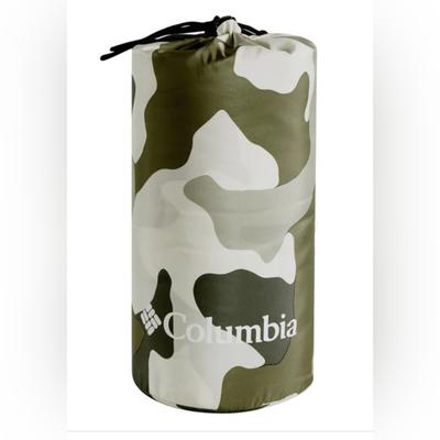 Columbia Bedding | Columbia Packable Throw All Season Warmth 50” X 60” Machine Washable Green | Color: Green | Size: 50” X 60”