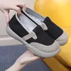 Neue alte Peking-Stoffschuhe, leicht und bequem, Damenschuhe mit weicher Sohle, vielseitige Lazy-Schuhe, One-Step-Stepping
