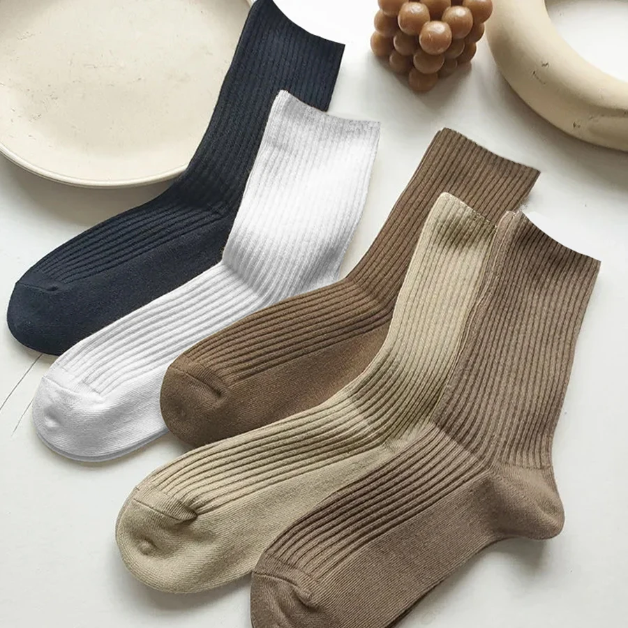 Warme Socken Bodensocken Socken für Mädchen Hochwertige Socken Socken Damen mittellange Socken Herbst neue japanische Akademie Stil Herbst/Winter koreanische Ausgabe Damen Socken vielseitige lange
