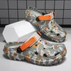 2025 sommer Neue Luxus männer Hausschuhe Outdoor Garten Clogs Männlichen Casual Schuhe Mode Sandalen Komfort Hause Weiche Hausschuhe 40-47