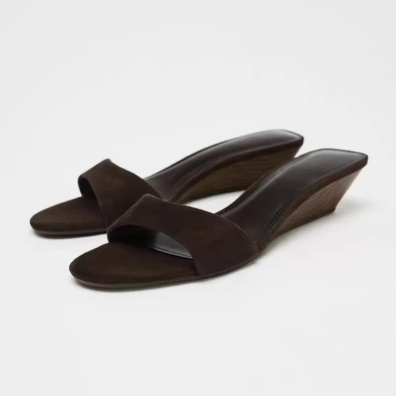 Neue Sommer Braun Keil Sandale Frauen Mode Schuhe für Frauen Schwarz Große Sandalen Luxus Ferse Hausschuhe Zapatos De Mujer