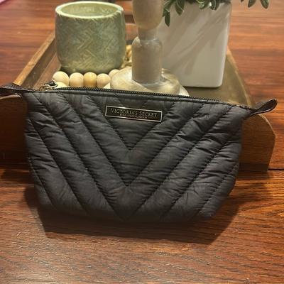 Victoria's Secret Bags | 2/$10 Victoria’s Secret Small Quilted Puffer Cosmetic Pouch Travel Organizer | Color: Black | Size: Os