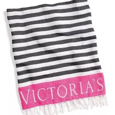 Victoria's Secret Bedding | Victoria's Secret Black & White 2016 Limited Edition New Beach Blanket Nwt | Color: Black/White | Size: See Listing