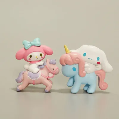 Sanrio Melody Cinnamoroll Action Figure Car Air Outlet Fragrance Aromatherapy Ornament Collectible