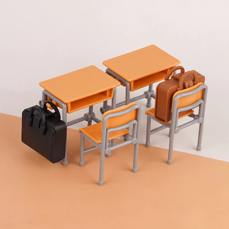1Set Klassenzimmer Miniatur Schreibtische Stühle Schultaschen Modell 1:12 Puppenhaus Dekor Spielzeug