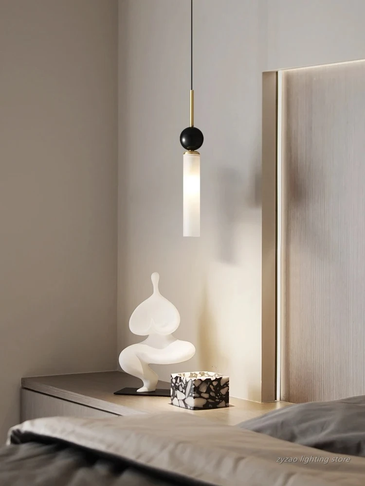 Marmor Schlafzimmer Nachttisch Pendelleuchte Moderne minimalistische Wohnzimmer Hintergrund Wand Balkon kleine Kronleuchter Hängeleuchte