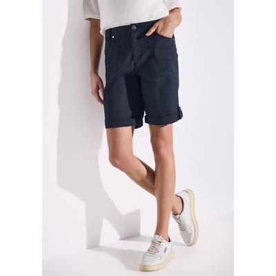 Bermudas STREET ONE "Style Yulius", Damen, Gr. 42, N-Gr, blau (tiefblau), Web, Obermaterial: 98% Baumwolle, 2% Elasthan, unifarben, casual, regular fit kniefrei, Hosen, mit Turn-Up Image