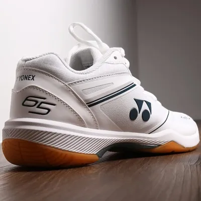 2025 YONEX Sneakers Sport Shoes POWER CUSHION 65Z Men Women Durable Stable Badminton Shoes Table