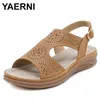 Niedrige Sandalen Frau Leder Weibliche Schuh Clogs Keil Große Größe Niedrigen absätzen Mode Mädchen