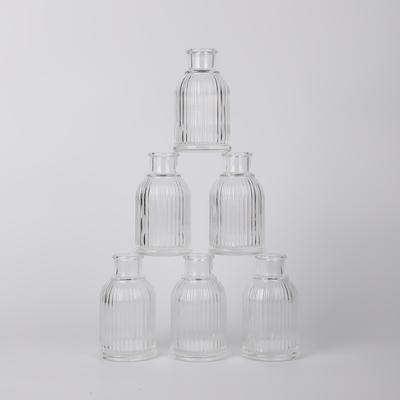 TEMU 6pcs Vintage Glass Vase Set, Decorative Centerpieces For Flower Arrangements, Small Transparent Striped Vases For Home Decor, Wedding, Party, Tabletop Display Without Electricity, Vase Image