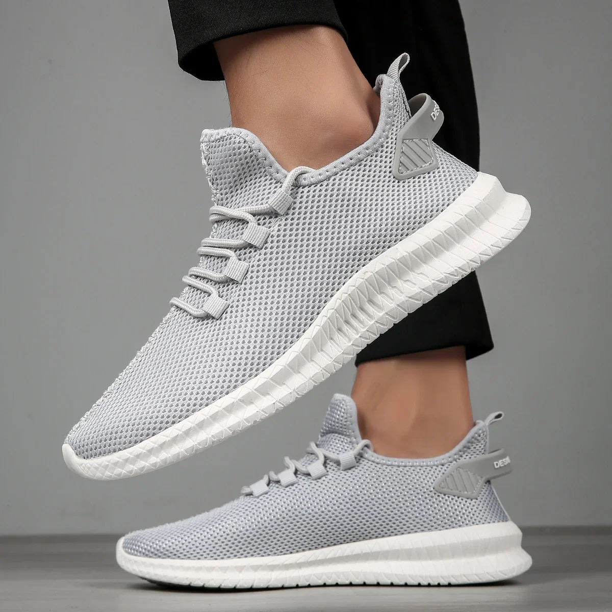 Neue Männer Laufschuhe Plus Größe Leichte Atmungsaktive Wanderschuhe für Männer Komfortable Rutschfeste Air Mesh Turnschuhe Mann