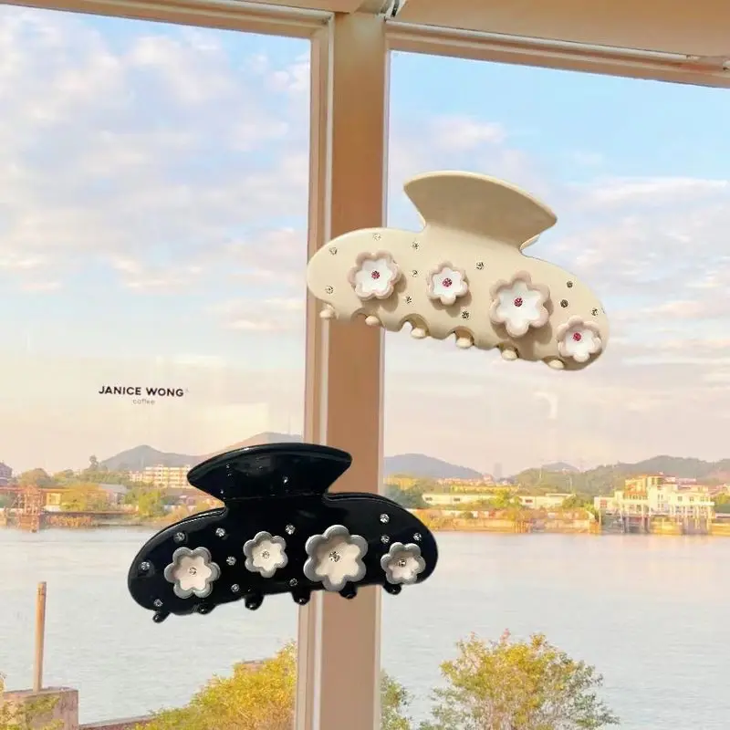 1 STÜCK Neue dreidimensionale Blütenblatt-Haarspange mit Diamant-Intarsien-Blume, Wasser-Diamant-Haarspange, Temperament-Haar-Accessoire Image