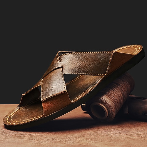 Braune Herren-Sandalen mit Kreuzriemen aus Kunstleder – bequeme Schlupfsandalen mit hochwertiger Lederkonstruktion und verstellbarer Passform, ideal für entspannten Sommerlook und Outdoor-Abenteuer Image