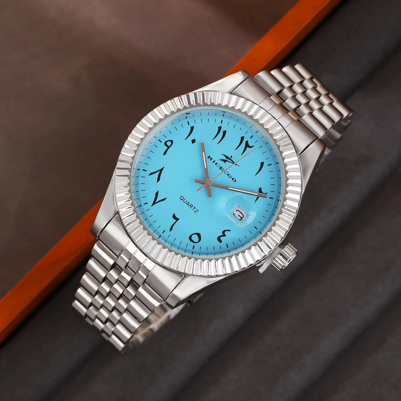 Luxus-Quarzuhren für Herren, spezielles Zifferblatt-Design, tägliche Freizeit-Armbanduhr, Sportuhr, Edelstahl, klassische, einfache Armbanduhr