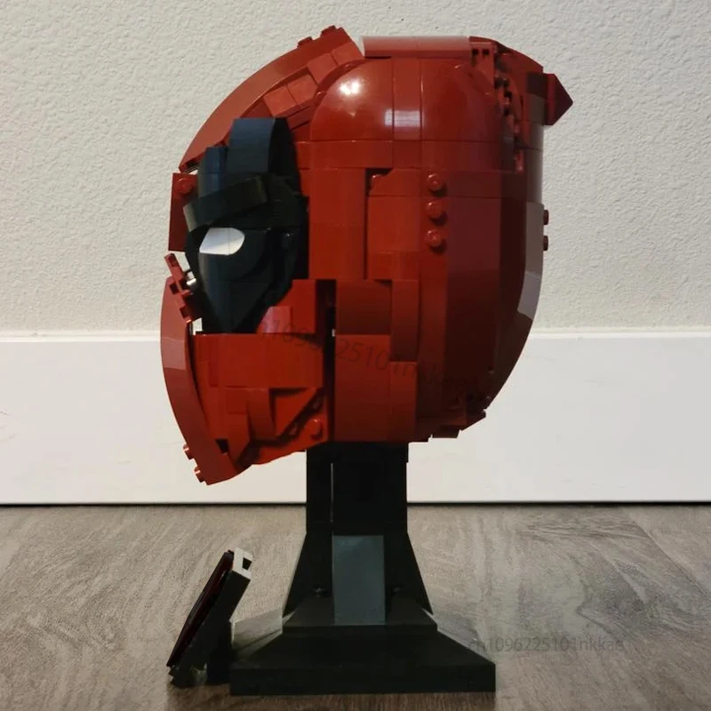 NEUE Deadly-Helm-Bausteine MOC- 188311 DIY Büste Battle Boy Modell Bildung Montage Spielzeug für Kinder Geburtstag Weihnachtsgeschenk Image