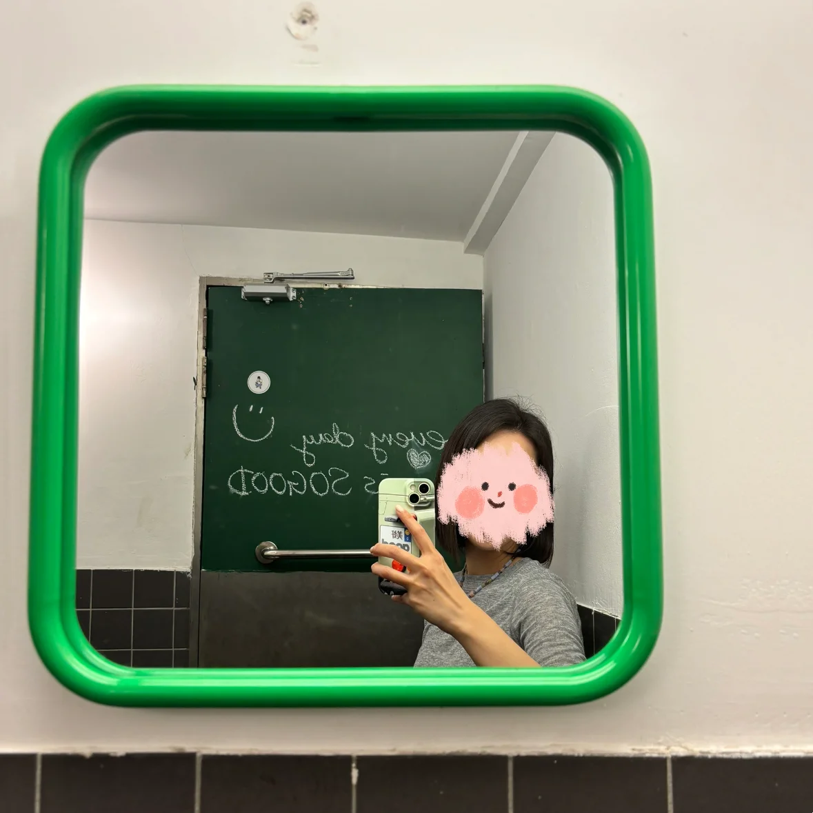 Badezimmerspiegel aus Edelstahl, kleiner moderner Metallrahmen, tragbarer Make-up-Spiegel, Wandbehang, Spiegel, Heimdekoration