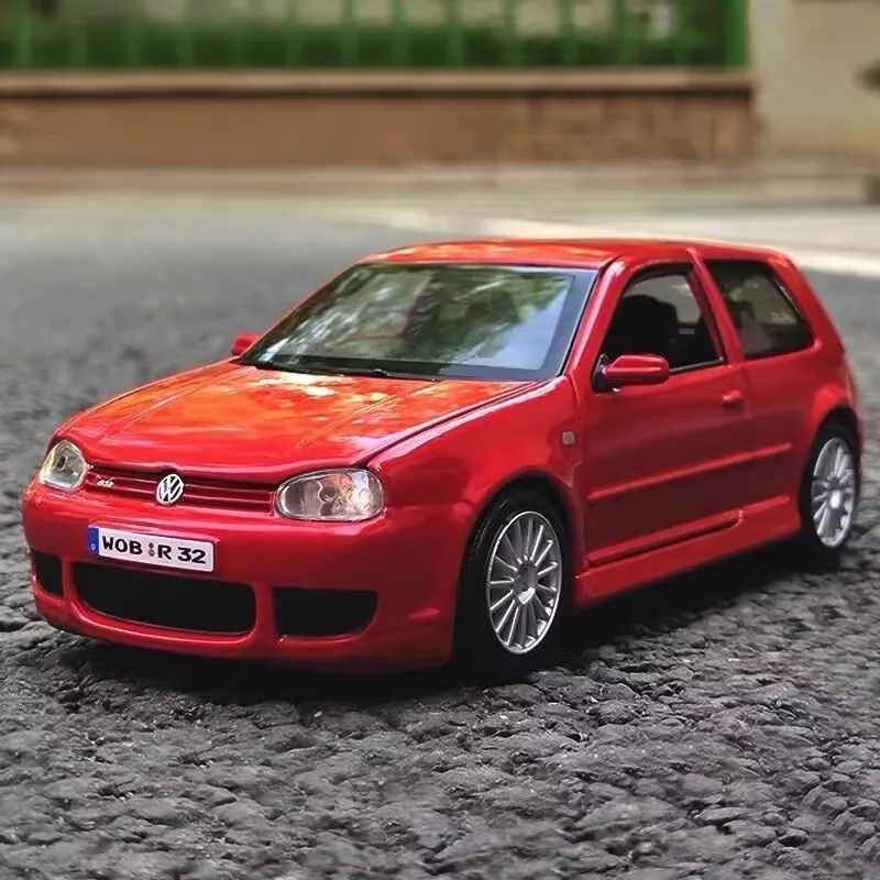 Maisto 1:24 Volkswagen Golf GTI R32 Legierung Sportwagen Modell Druckguss Metall Fahrzeuge Auto Modell Simulation Sammlung Kinder Spielzeug Geschenk Image