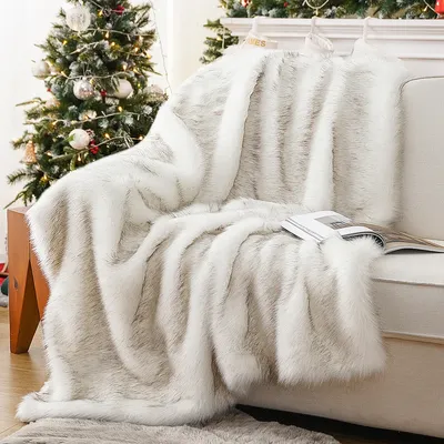 Battilo Faux Fur Blanket Plaid Throw for Sofa Luxury Fox Fur Throw Blanket Winter Warm Fluffy Soft Blankets Bedspread on the Bed