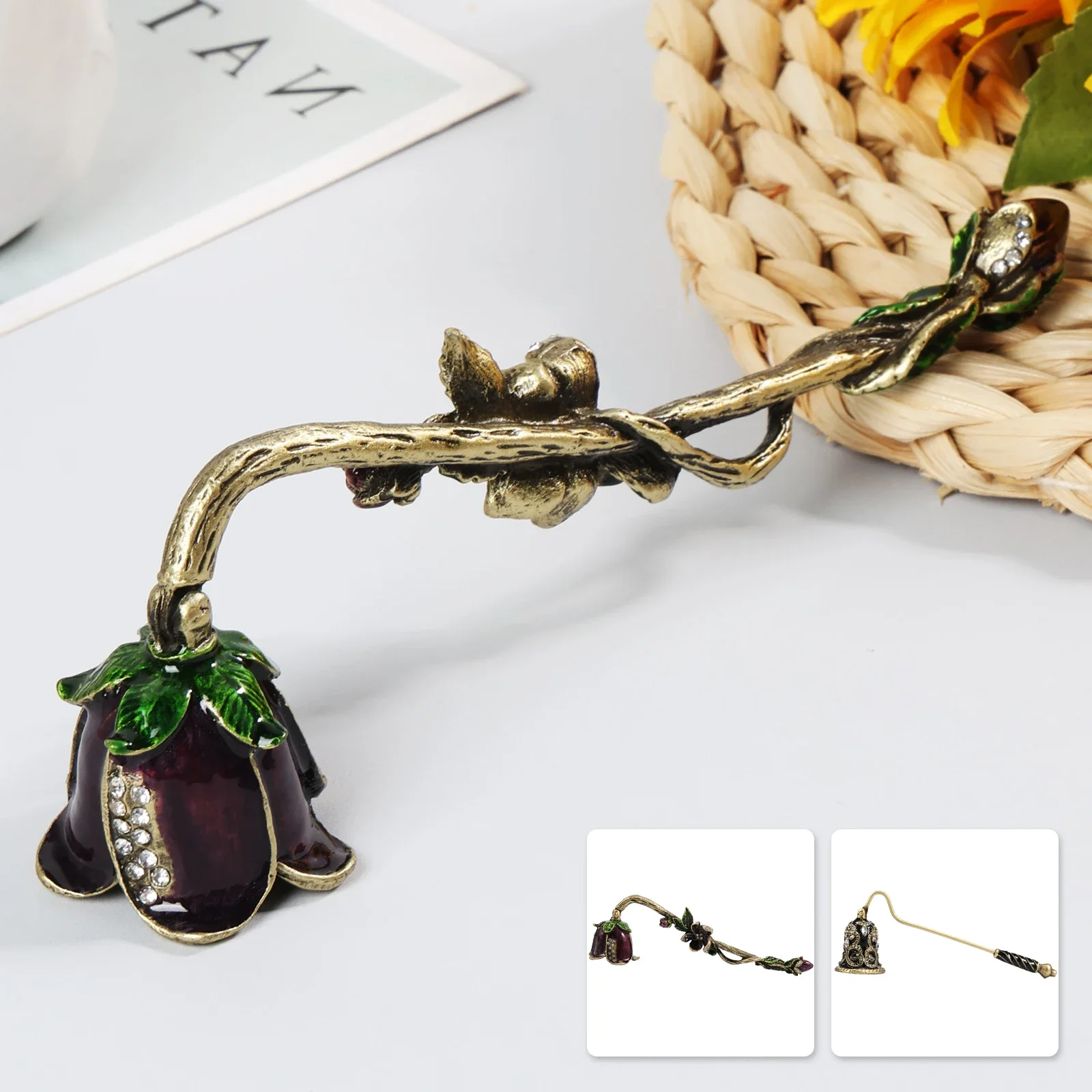 Kerzenlöscher, sicherer Kerzenlöscher mit langem Griff, eleganter Kerzenstopfen in Blumenform, dekorativer Kerzenlöscher Image