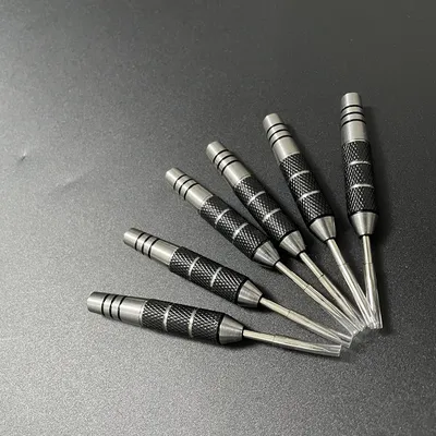 12 Stück Dartnadeln 20 g/0,7 Unzen schwarz und rot gestreiftes Edelstahlmaterial Sport- und Unterhaltungs-Dartzubehör Stahlspitze Image