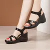 8 cm kleine Größe 32–43 bequeme weiche Ledersandalen Plateau Wedges Schuhe 2024 Sommer Damen High