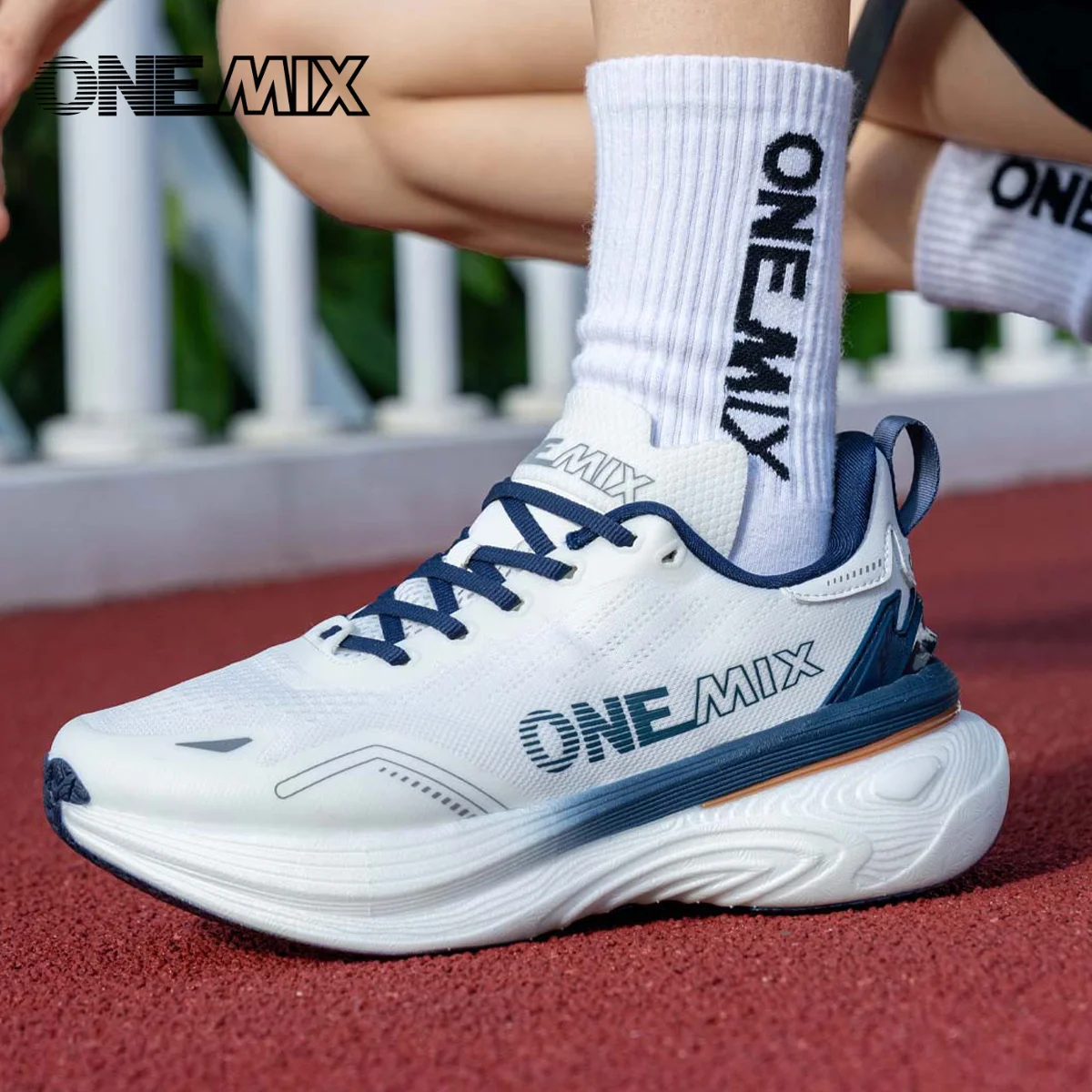 ONEMIX Nuove scarpe da corsa per donna e uomo, sneakers leggere, scarpe da strada, scarpe sportive alla moda resistenti all'usura, fitness