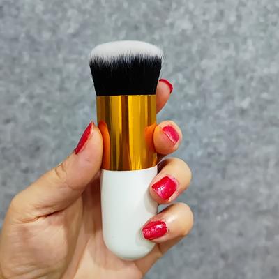 TEMU Foundation Makeup Brush For Normal Skin, Unscented Polyester Bristle With Abs Plastic Handle, Face Palm Brush For Blush & Highlighter (1-pack, White) Image
