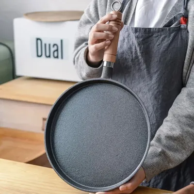 Flat Skillet Non-stick Cast Iron Frying Pan Wood Handle 20/26cm Pancake Pan Thickened Crepe Maker Hotel