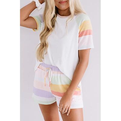 Weißes T-Shirt und Shorts Set mit Regenbogenstreifen Image