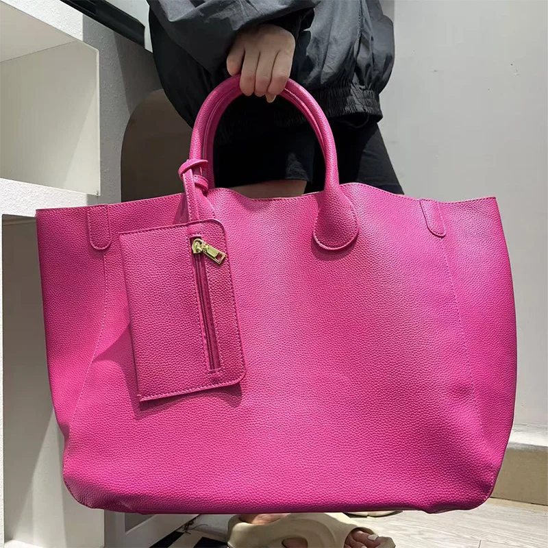 Borsa da viaggio di fascia alta da donna di marca di moda rosa rossa di grande capacità Borsa da viaggio di fascia alta di design di lusso Nuova borsa in vera pelle con piccola borsa