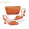 Spot Goods Italienische Mode Damen Heels Elegantes orange Farbblock-Design Braune Schuhe und Tasche