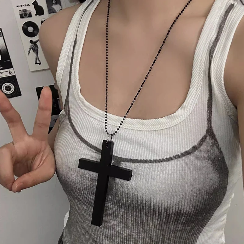 Neue Gothic Cool Y2K Holz Kreuz Anhänger Halsketten Unisex Schwarz Weiß Rot Hip Hop Charme Kette Choker Halskette Mode Schmuck Image